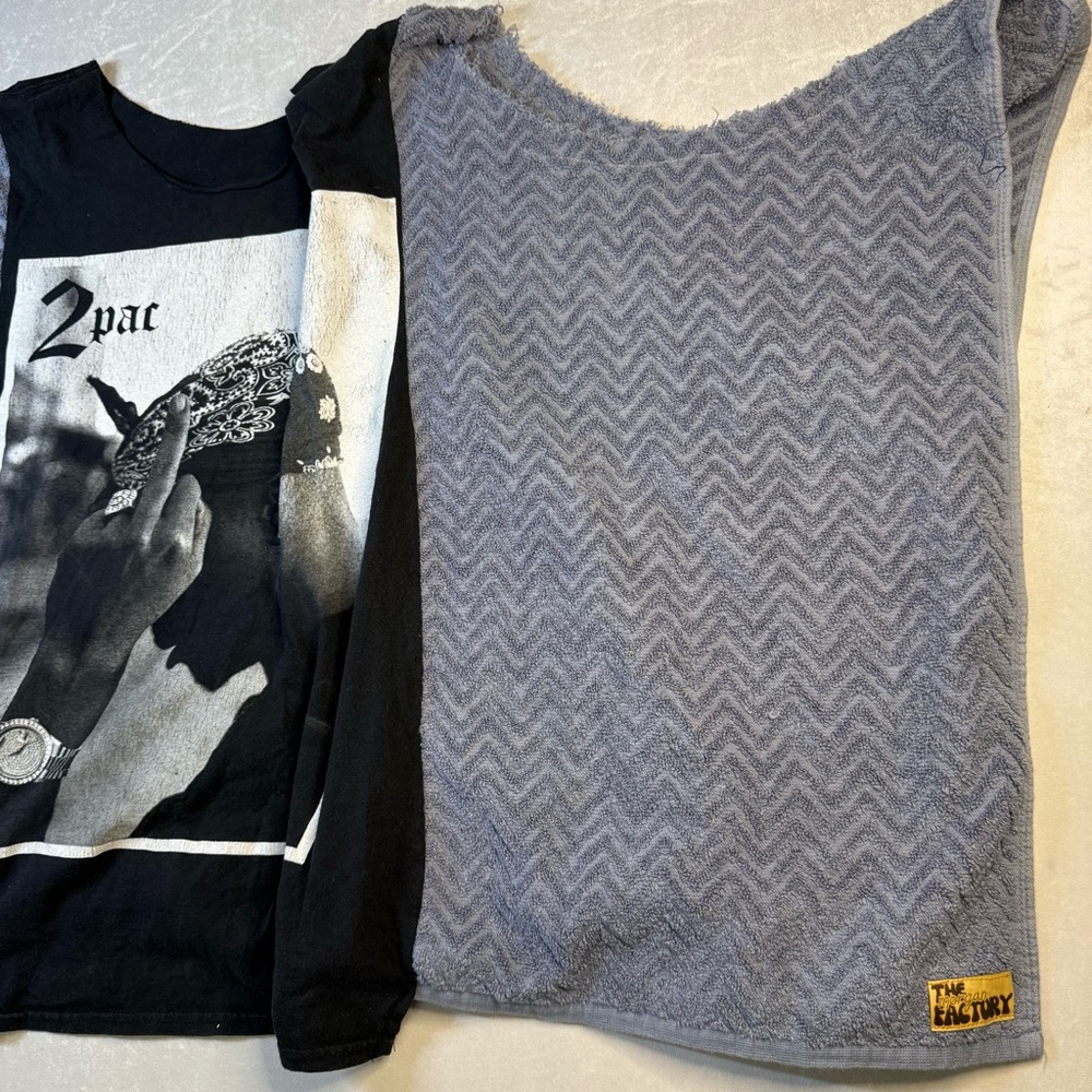 The Morgan factory Tupac poncho - Picture 3 of 10